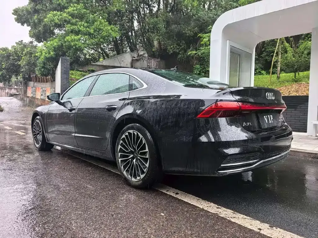 Audi A7L — фото 7