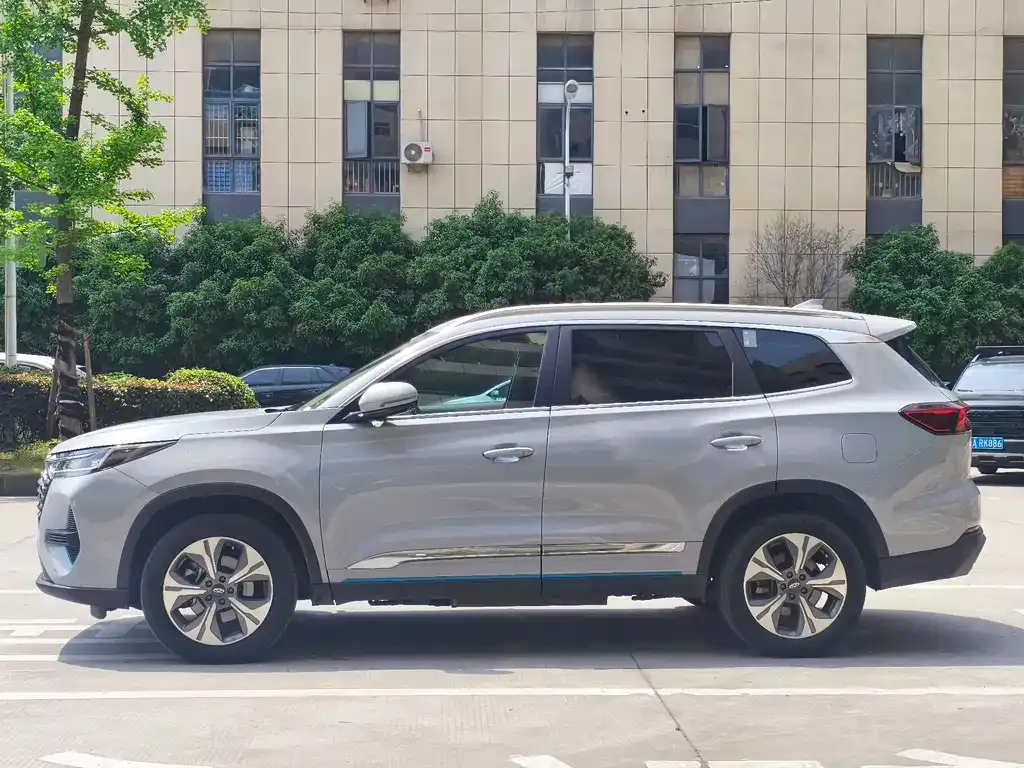 Chery Tiggo 8 PRO NEV — фото 3