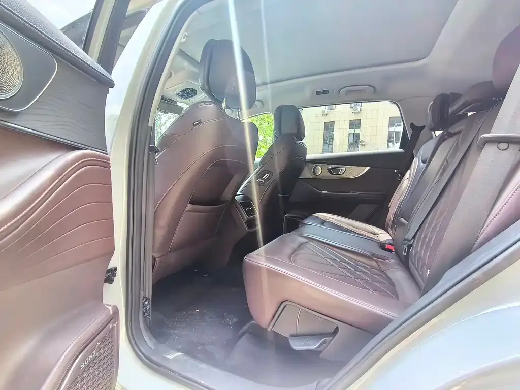 Chery Tiggo 8 PRO NEV — фото 2