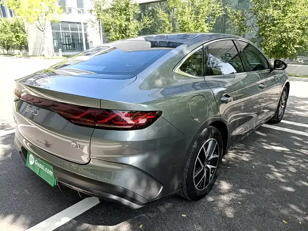 BYD Qin L — фото 4