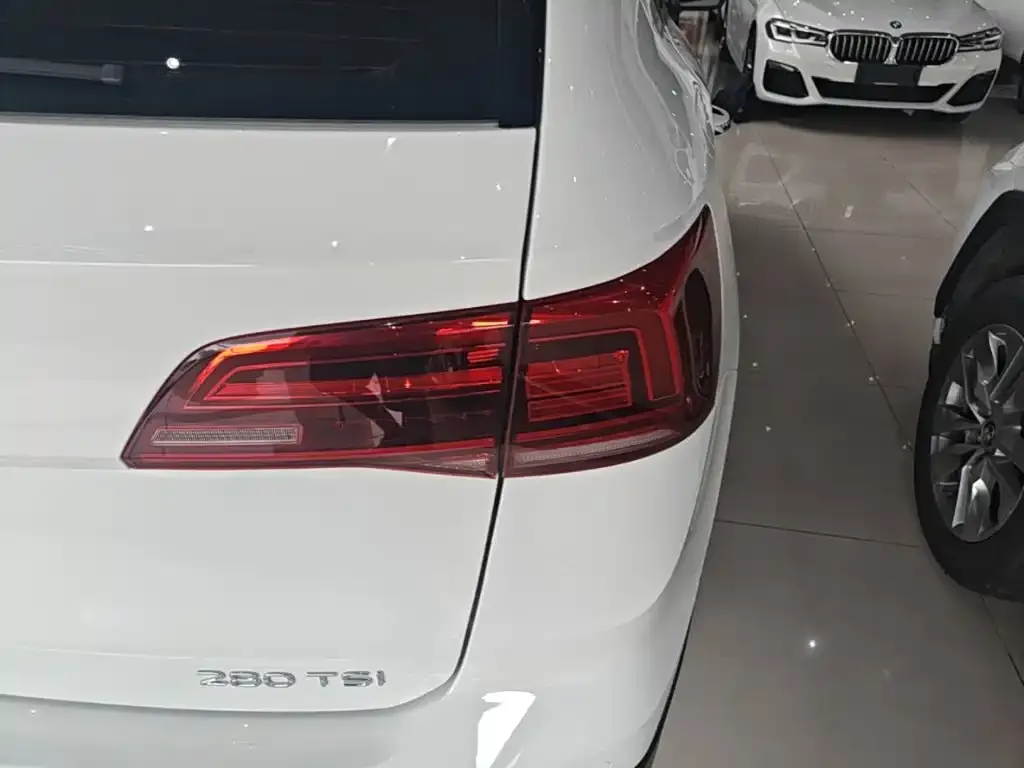 Volkswagen Tharu — фото 3