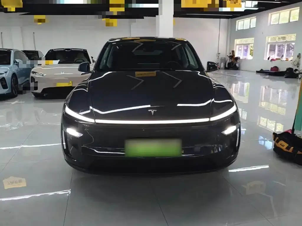 Tesla Model Y — фото 2