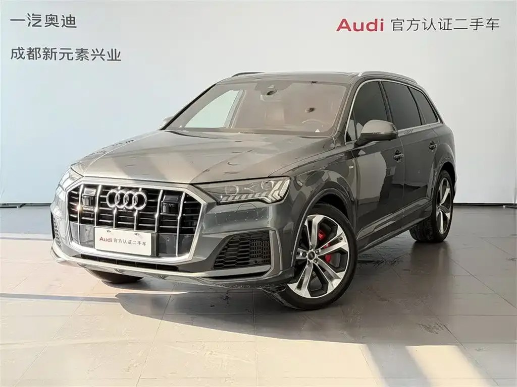 Audi Q7 — фото 1