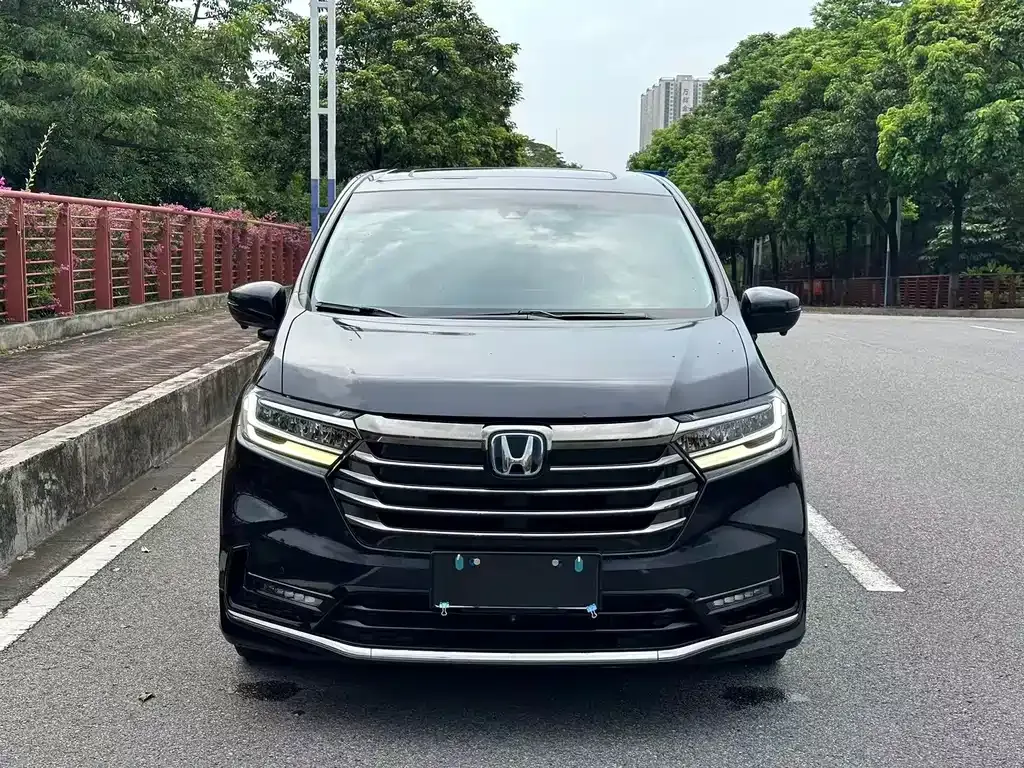 Honda Odyssey — фото 10