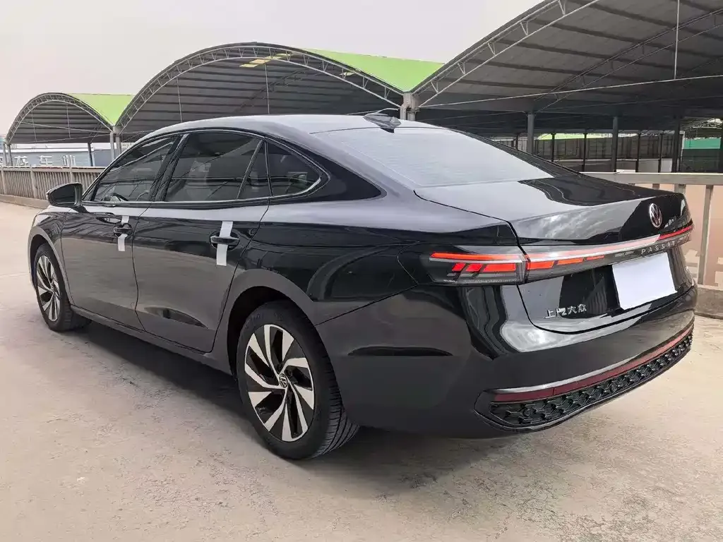 Volkswagen Passat — фото 2
