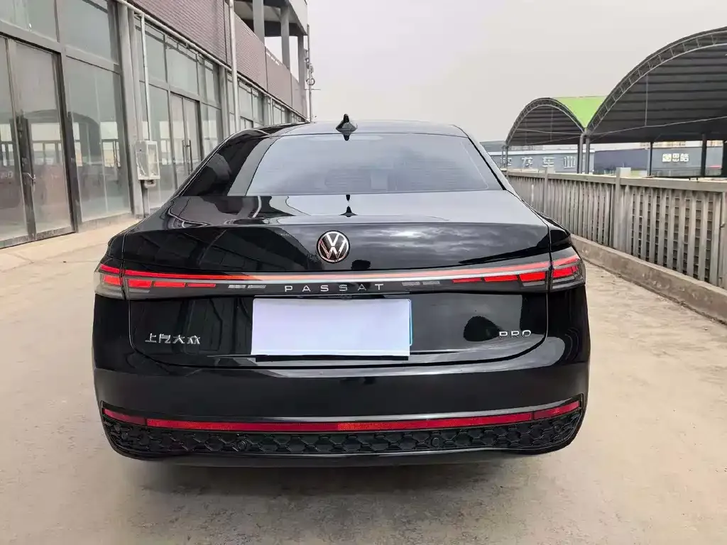 Volkswagen Passat — фото 4