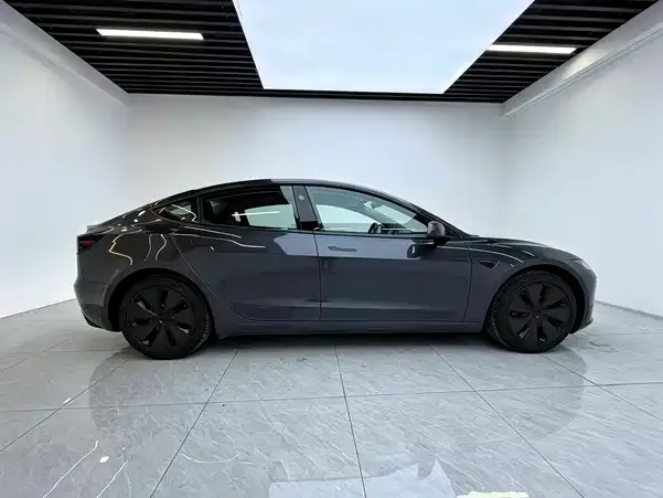 Tesla Model 3 — фото 6