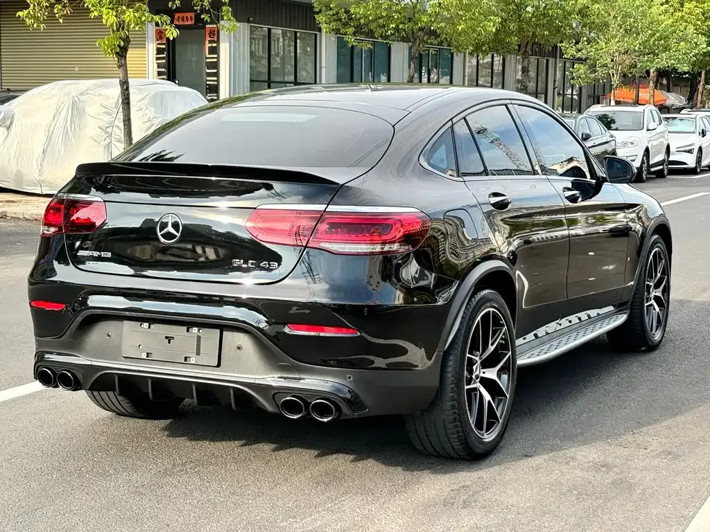 Mercedes-Benz GLC Coupe AMG — фото 9