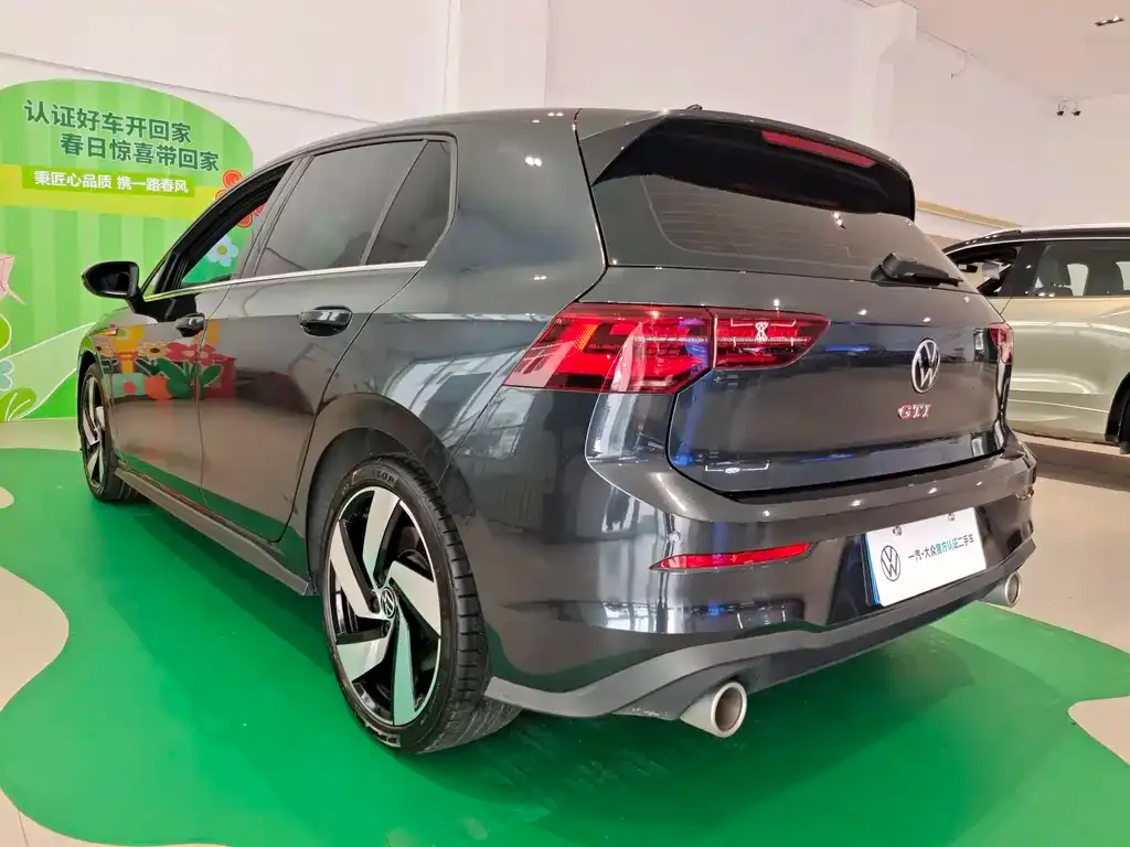 Volkswagen Golf GTI — фото 3