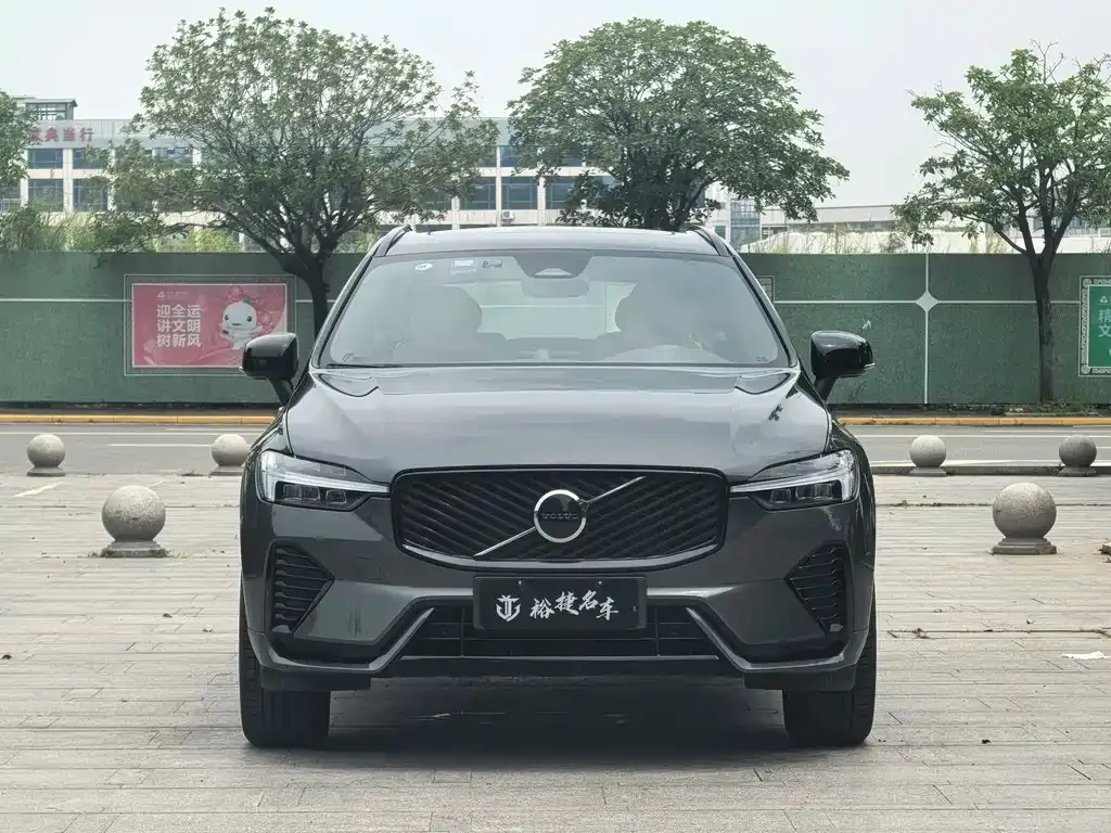 Volvo XC60 — фото 4