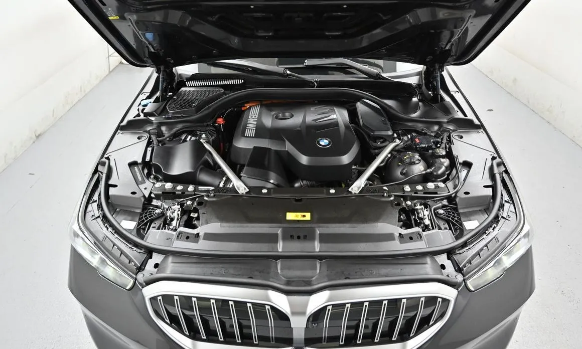 BMW 5-Series 2024 из KR, фото 8