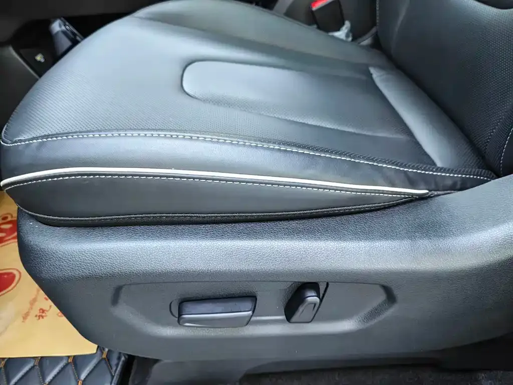 Hyundai Custo — фото 10