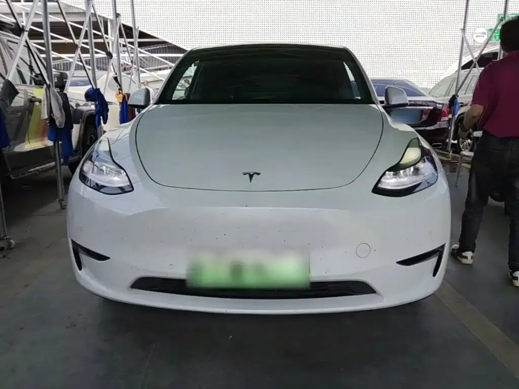 Tesla Model Y — фото 7