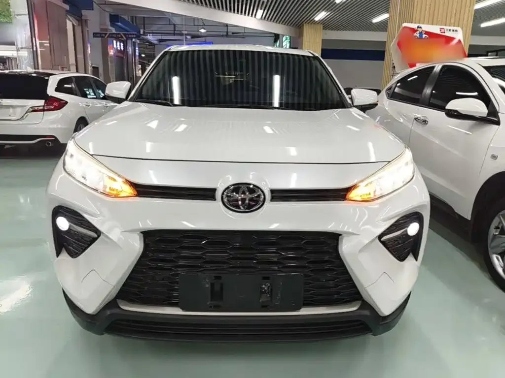 Toyota Wildlander — фото 8