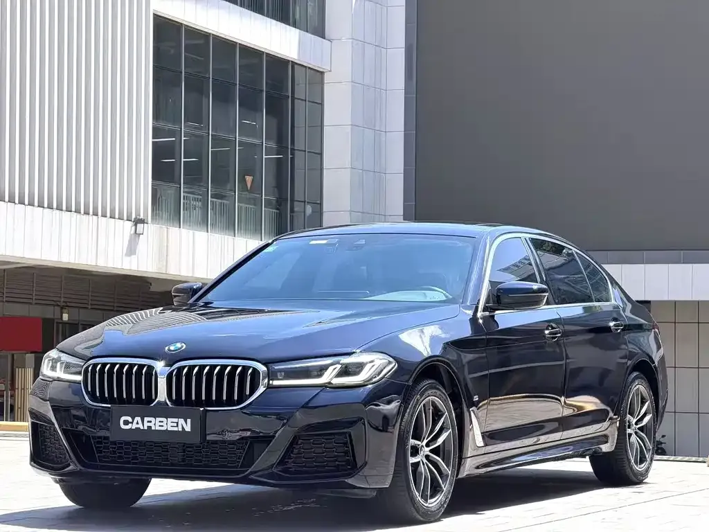 BMW 5 Series — фото 1