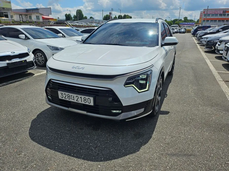 Kia Niro — фото 1