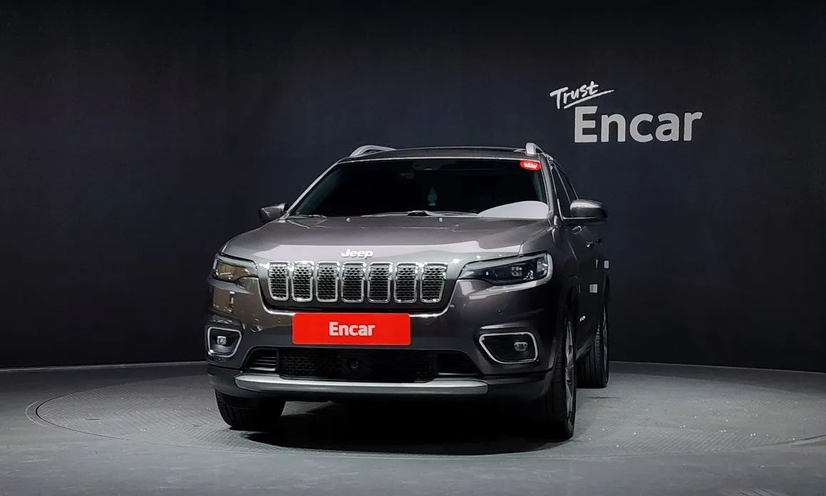 Jeep Cherokee — фото 2