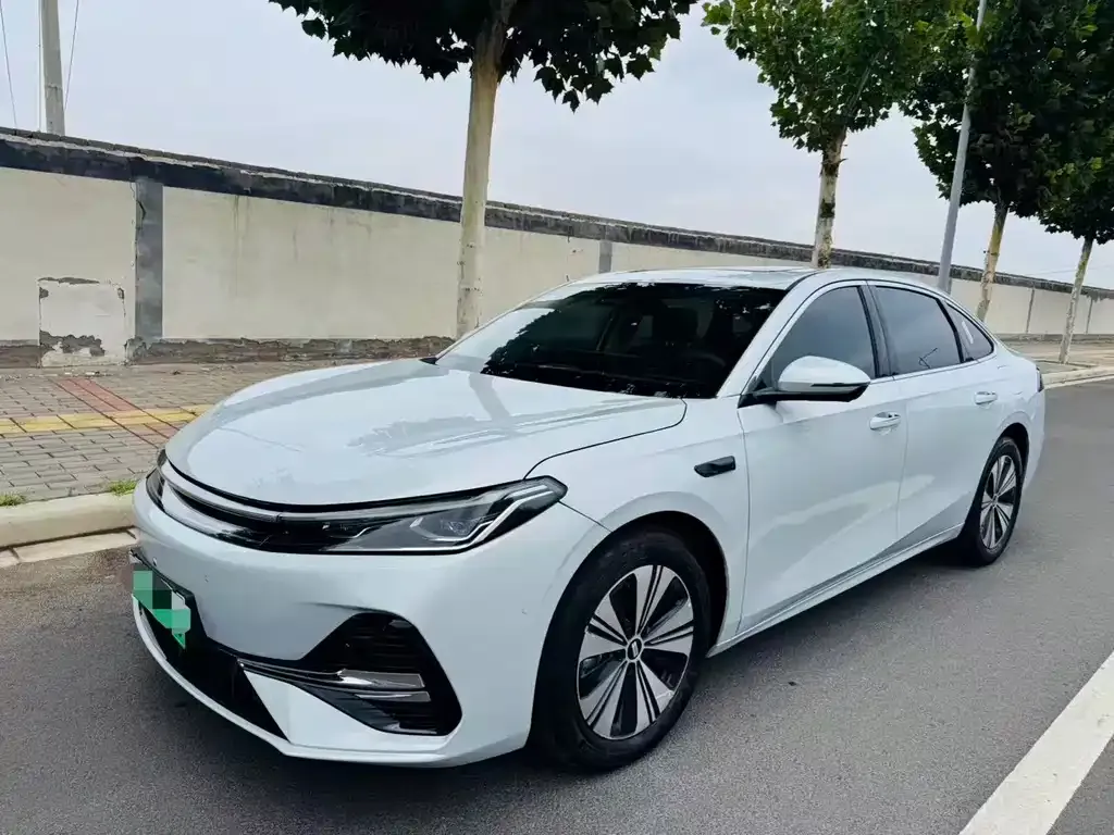 Geely 银河A7 EM