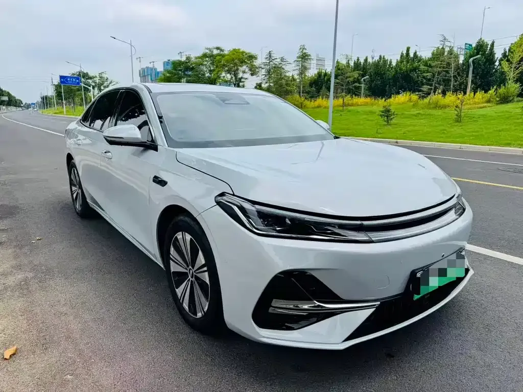Geely 银河A7 EM 2025 из CN, фото 3