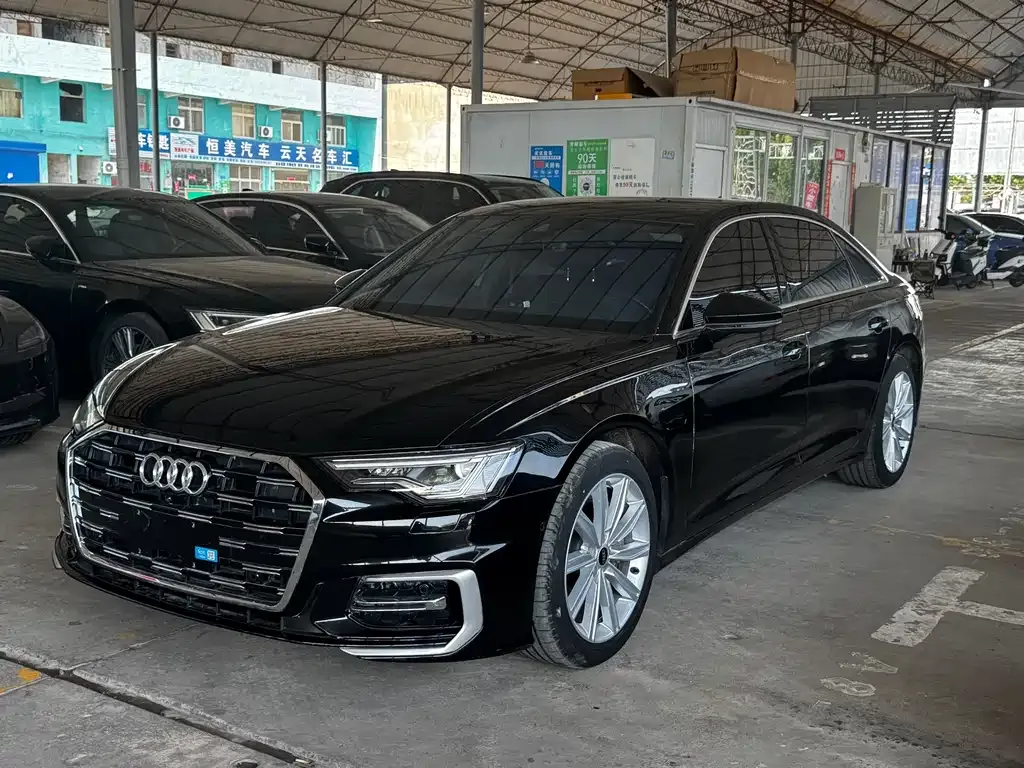 Audi A6L — фото 1
