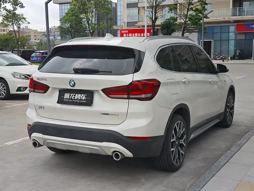 BMW X1 — фото 5