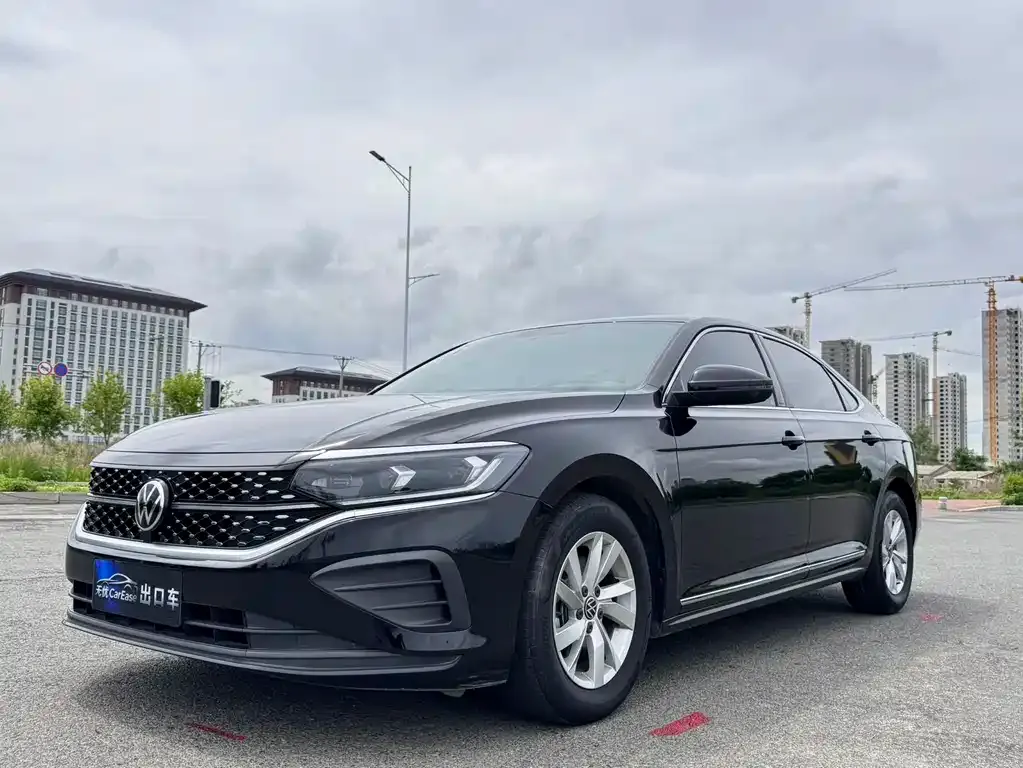 Volkswagen Passat — фото 1