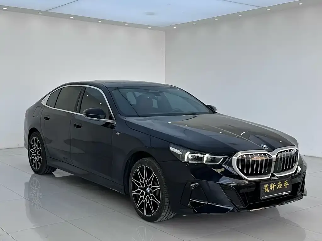 BMW 5 Series — фото 2