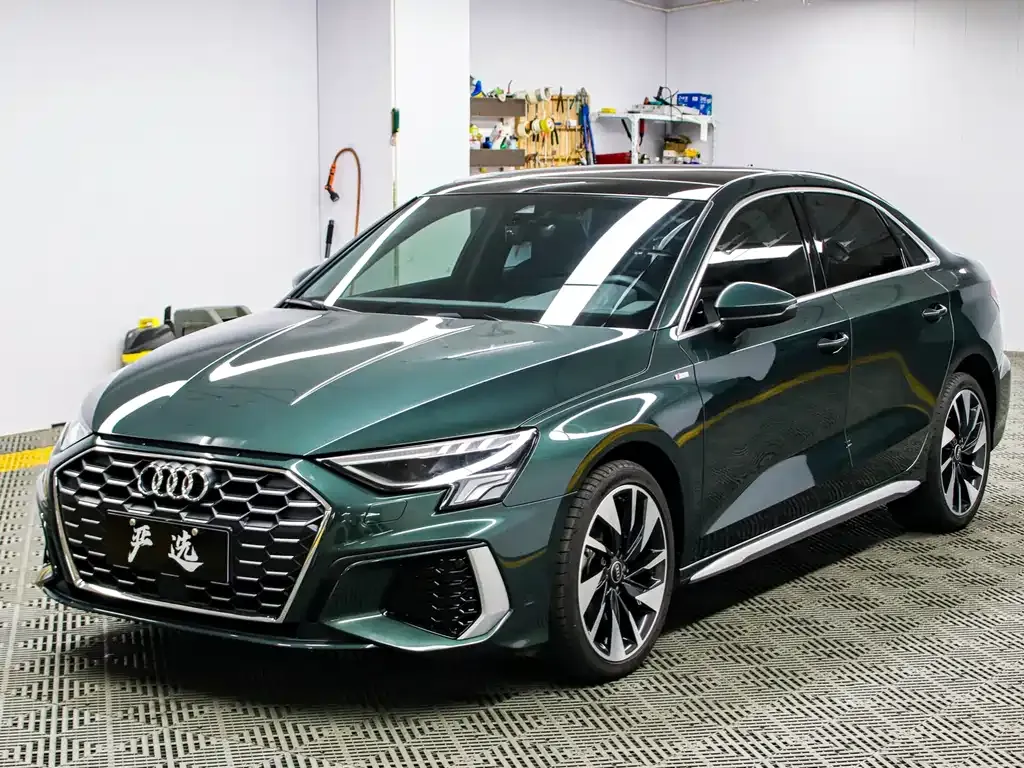 Audi A3 — фото 1