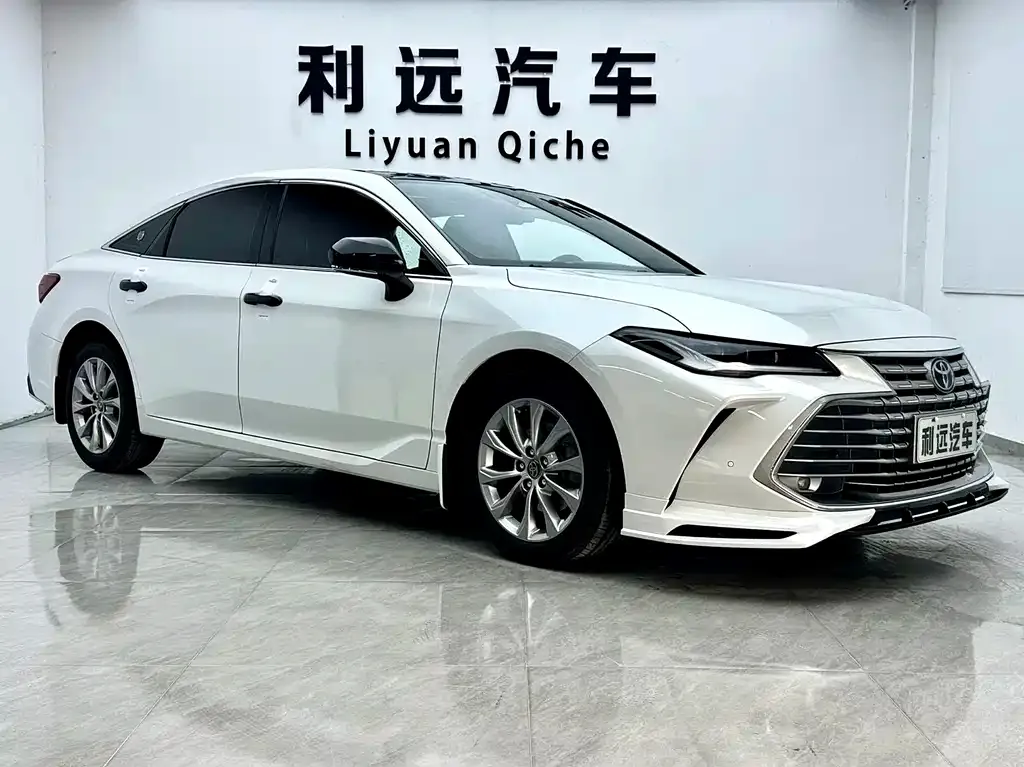 Toyota Avalon — фото 2