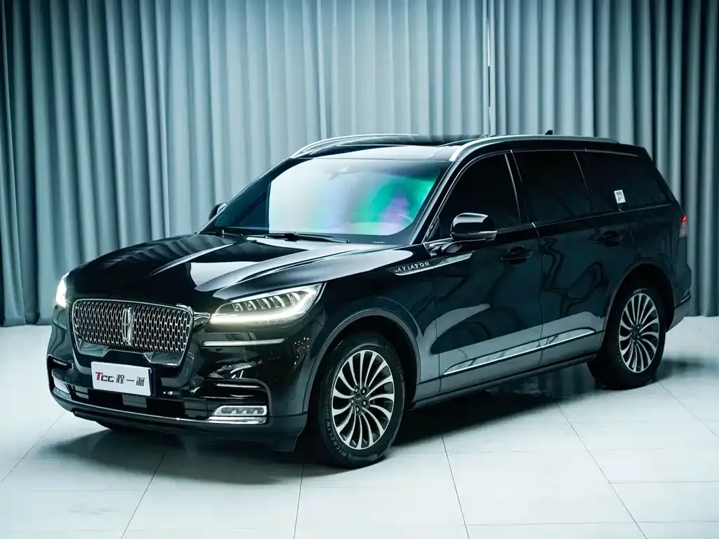 Lincoln Aviator — фото 1