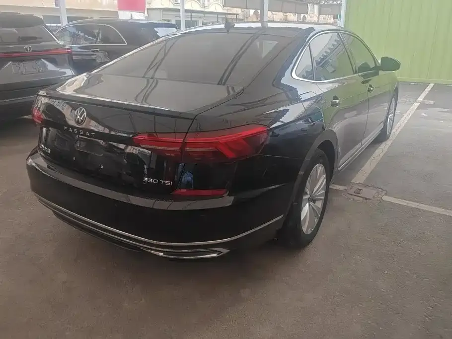 Volkswagen Passat — фото 7