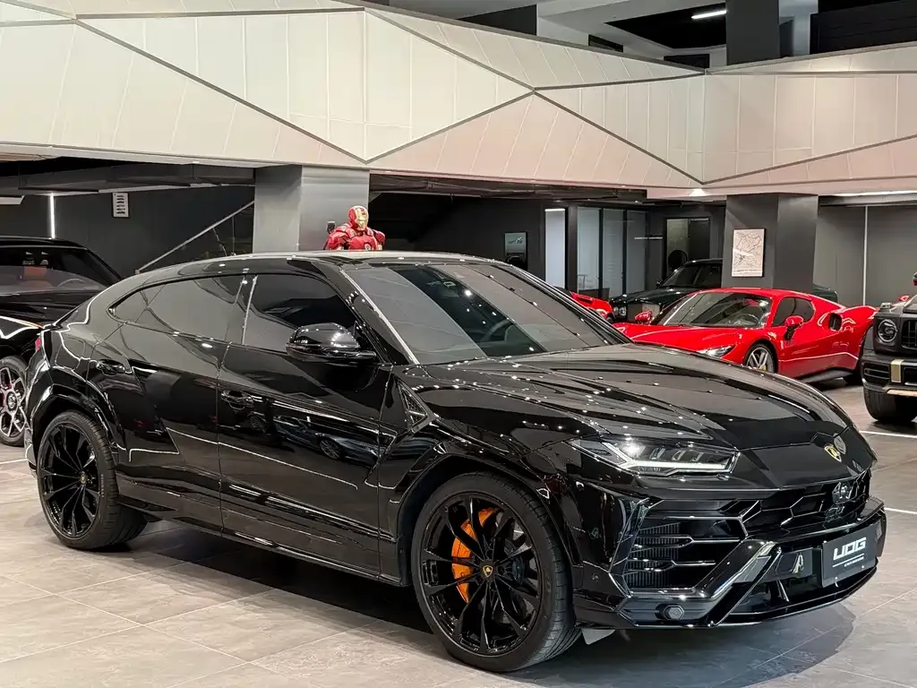 Lamborghini Urus — фото 6