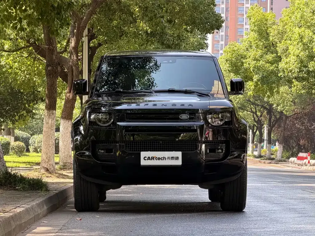 Land Rover Defender — фото 10