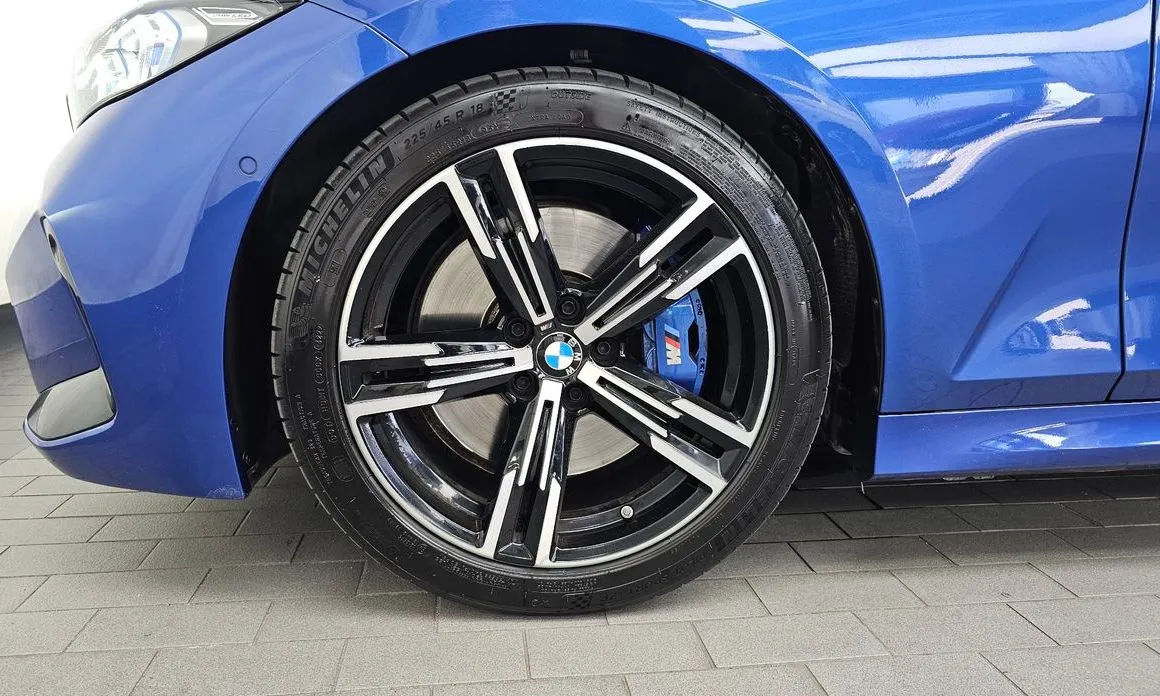 BMW 3-Series 2023 из KR, фото 10
