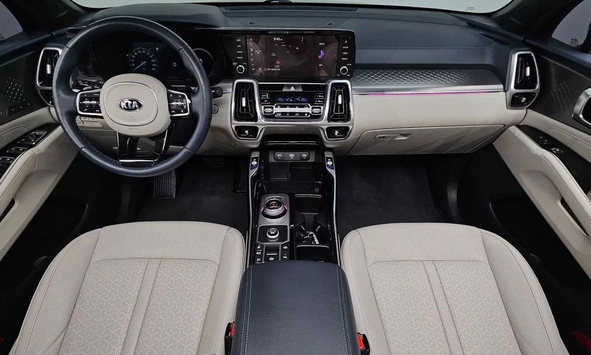 Kia Sorento — фото 8