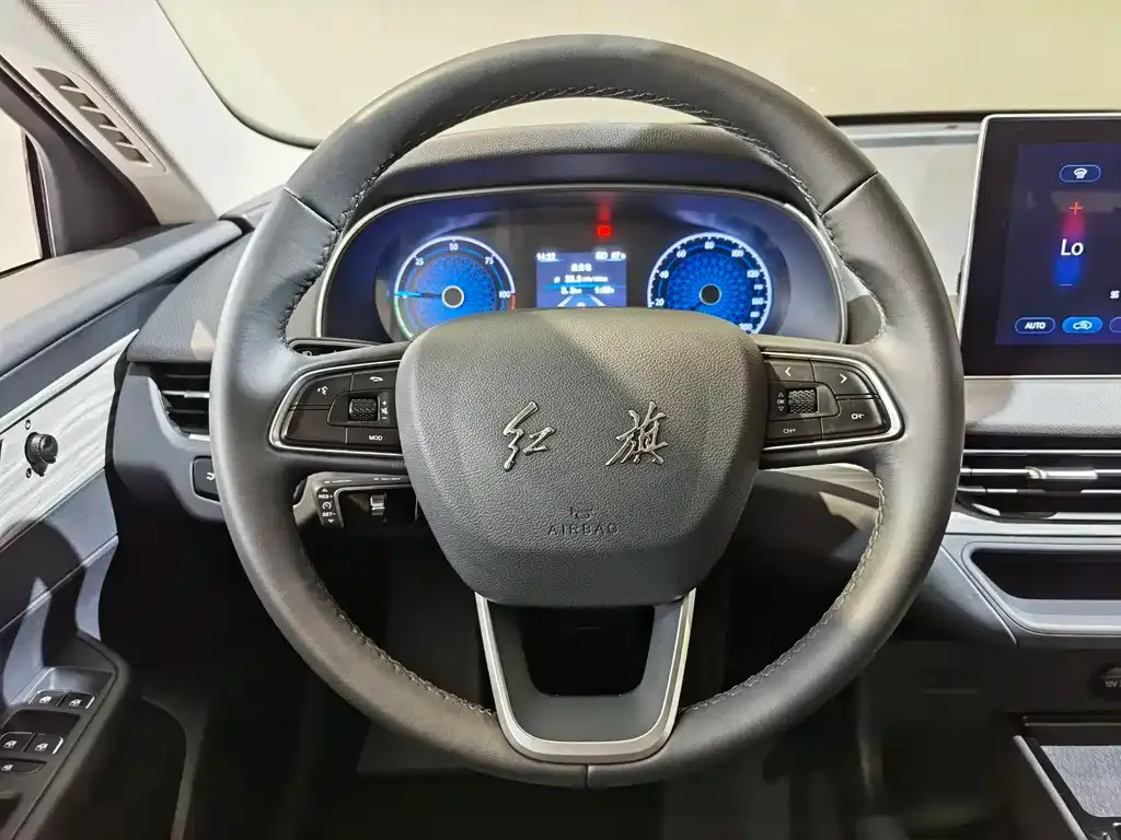 Hongqi E-QM5 — фото 7