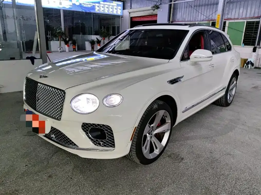 Bentley Bentayga — фото 1