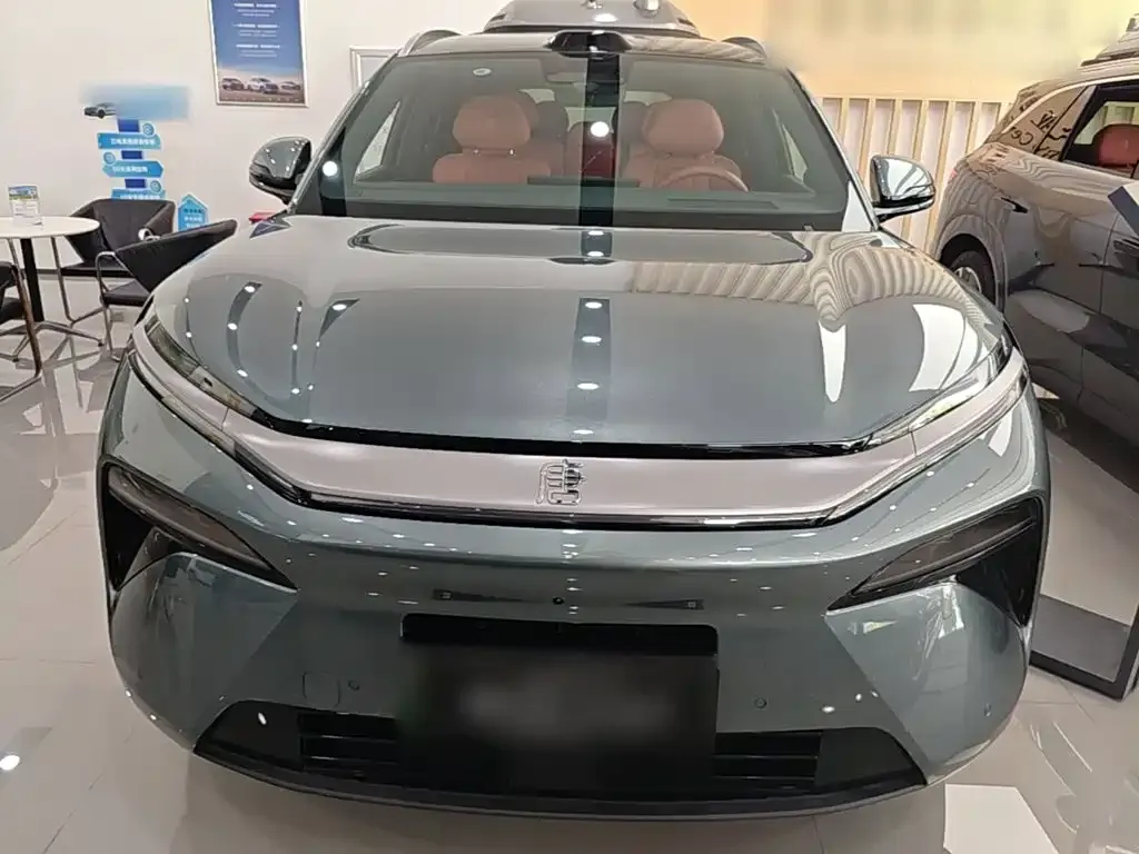 BYD Tang L — фото 2