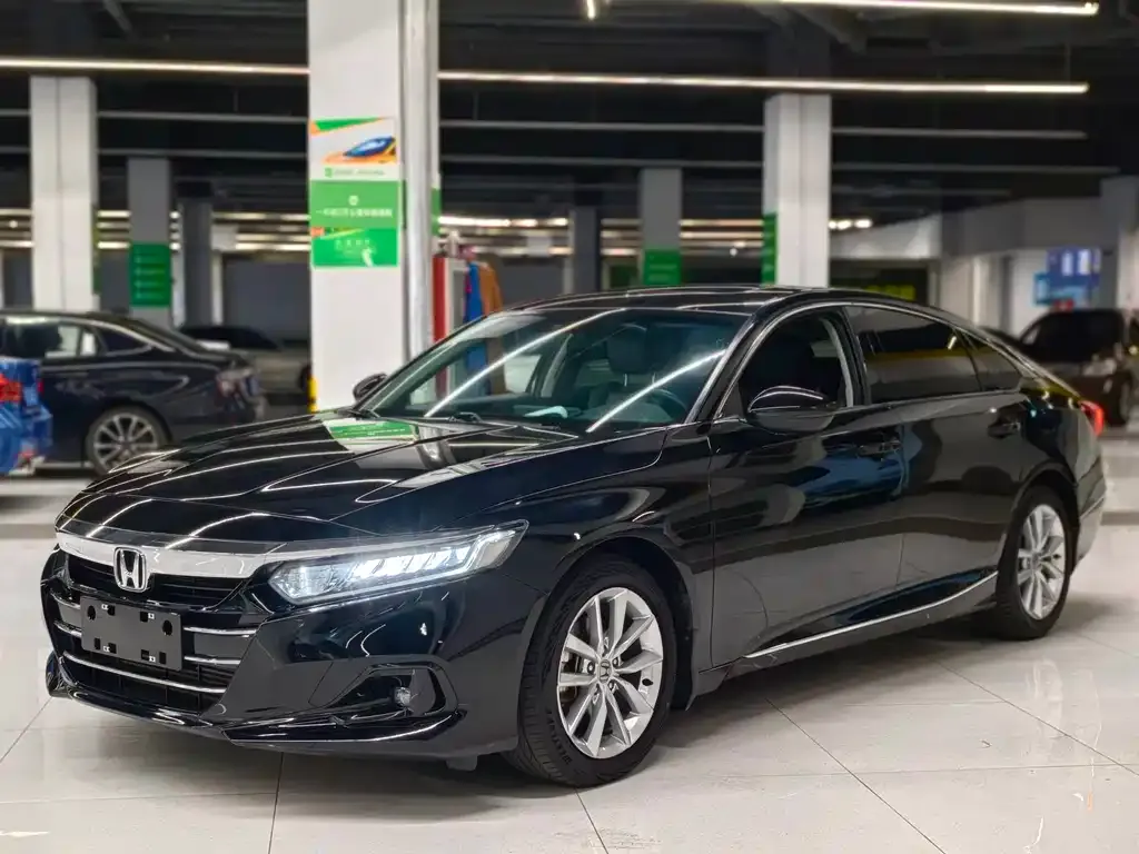 Honda Accord — фото 1