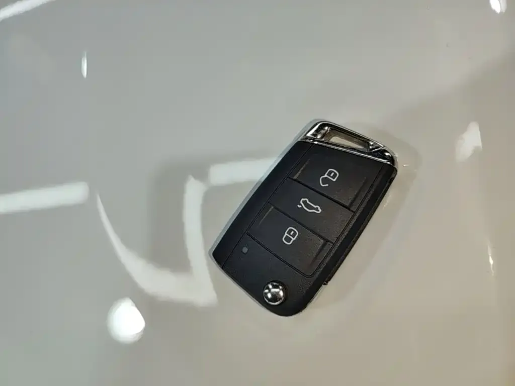 Volkswagen Tharu — фото 2