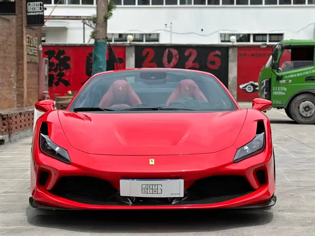 Ferrari F8 — фото 1