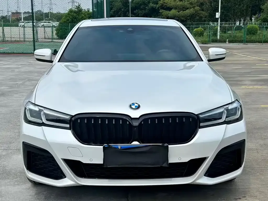 BMW 5 Series — фото 2