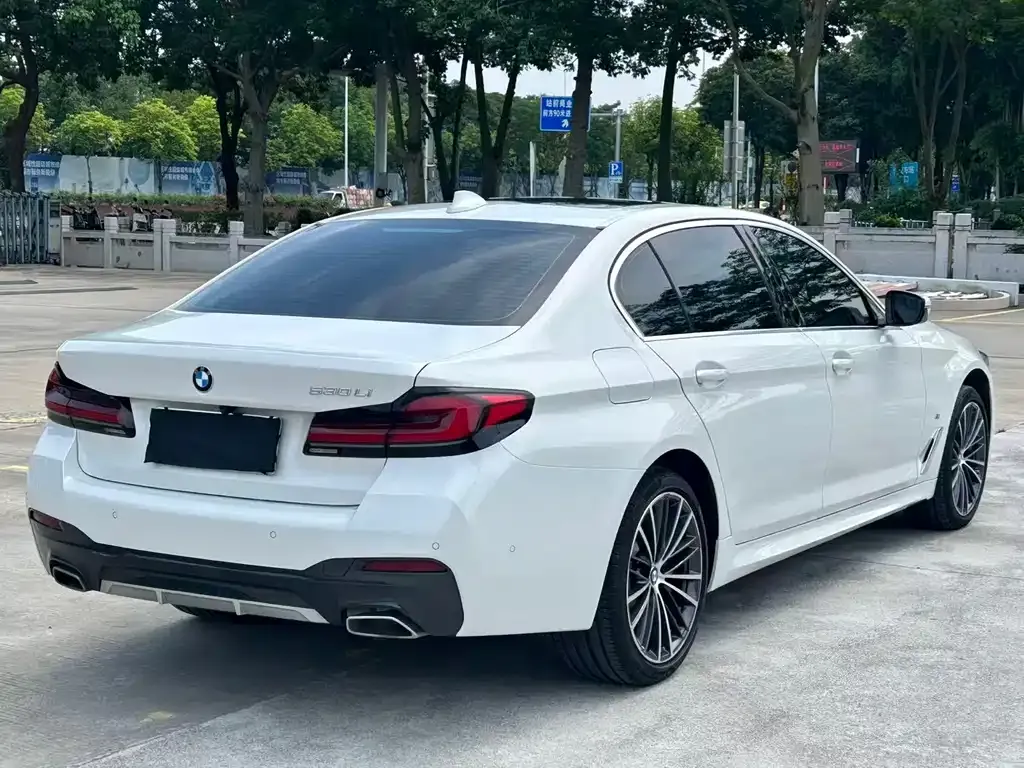 BMW 5 Series — фото 3