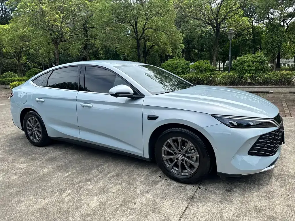 BYD Qin L — фото 8