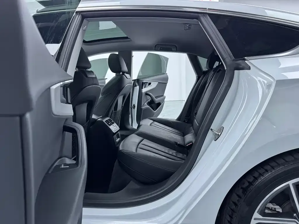 Audi A5 (Import) 2024 из CN, фото 3