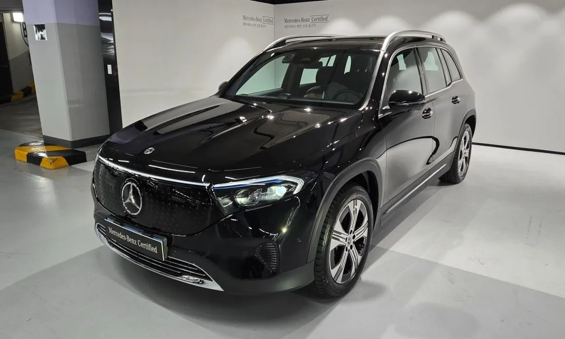 Mercedes-Benz EQB — фото 1
