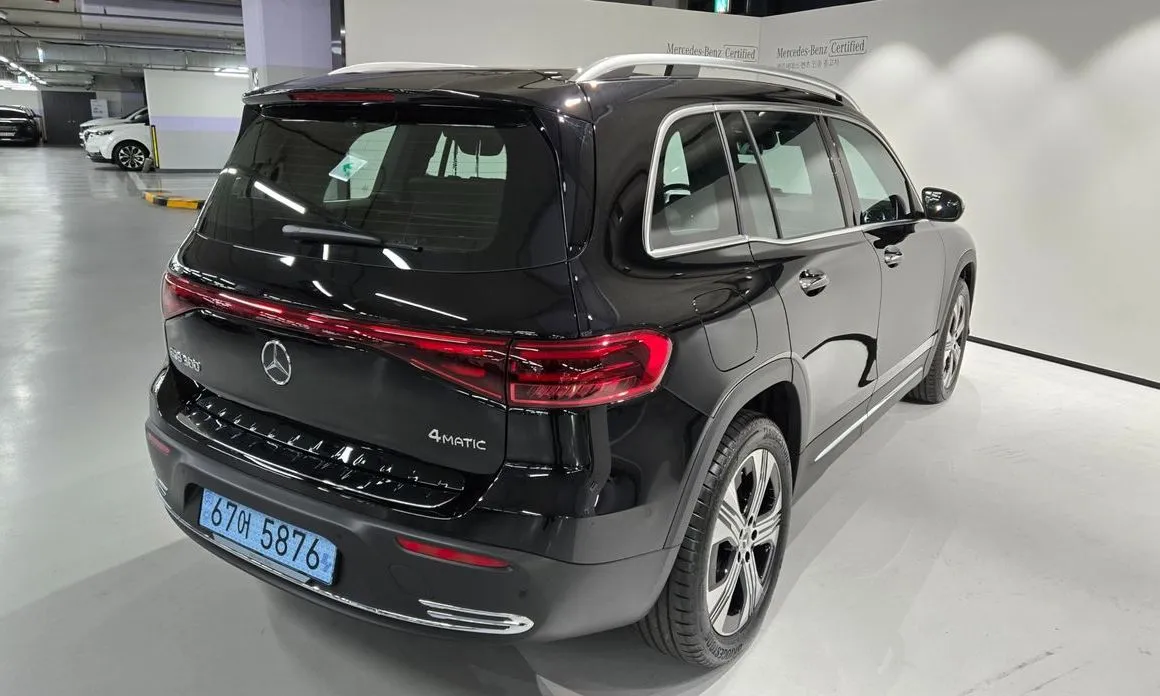 Mercedes-Benz EQB — фото 10