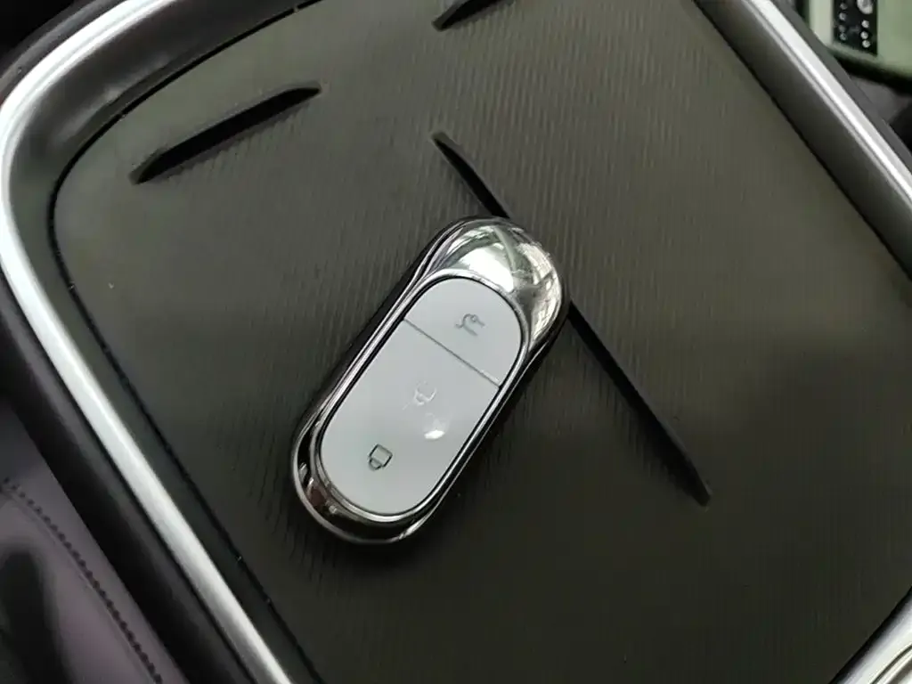 Leapmotor B10 — фото 2
