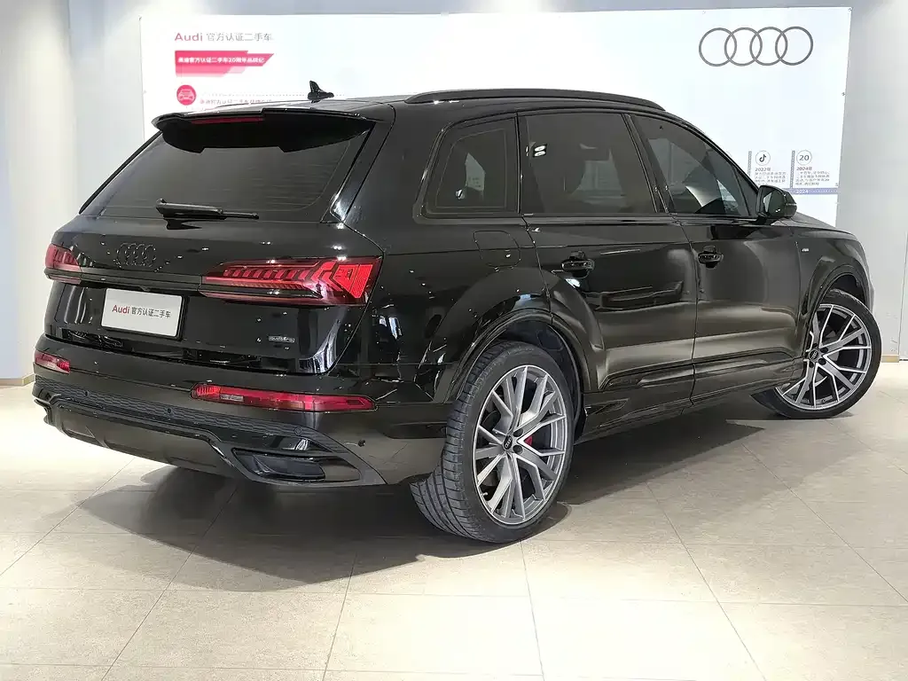 Audi Q7 — фото 2
