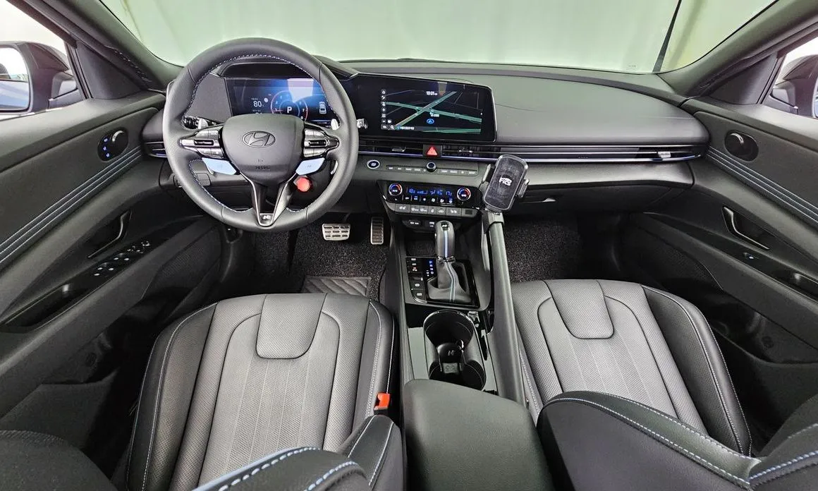 Hyundai AVANTE — фото 8